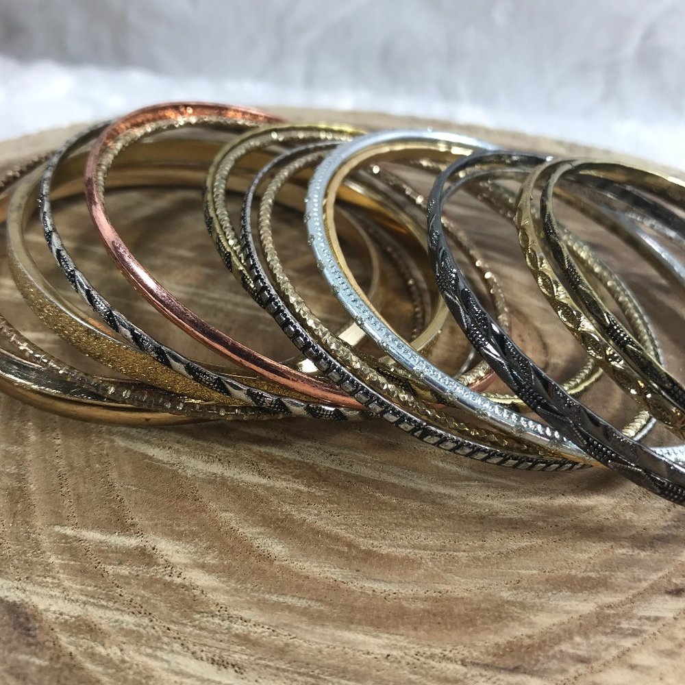 Lot of Bangle Bracelets different metal colors Mix - Picture 4 of 5